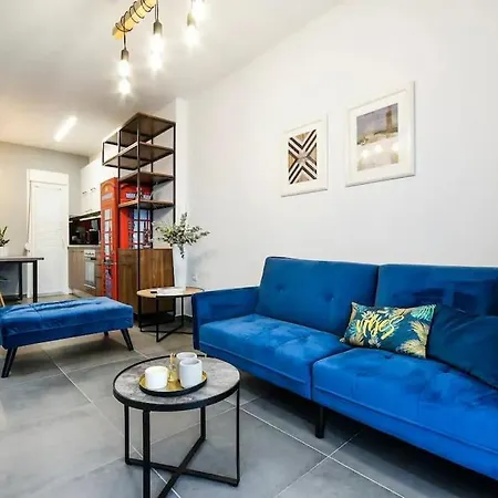 Ophelia Luxurious #tifhelexpo Apartment